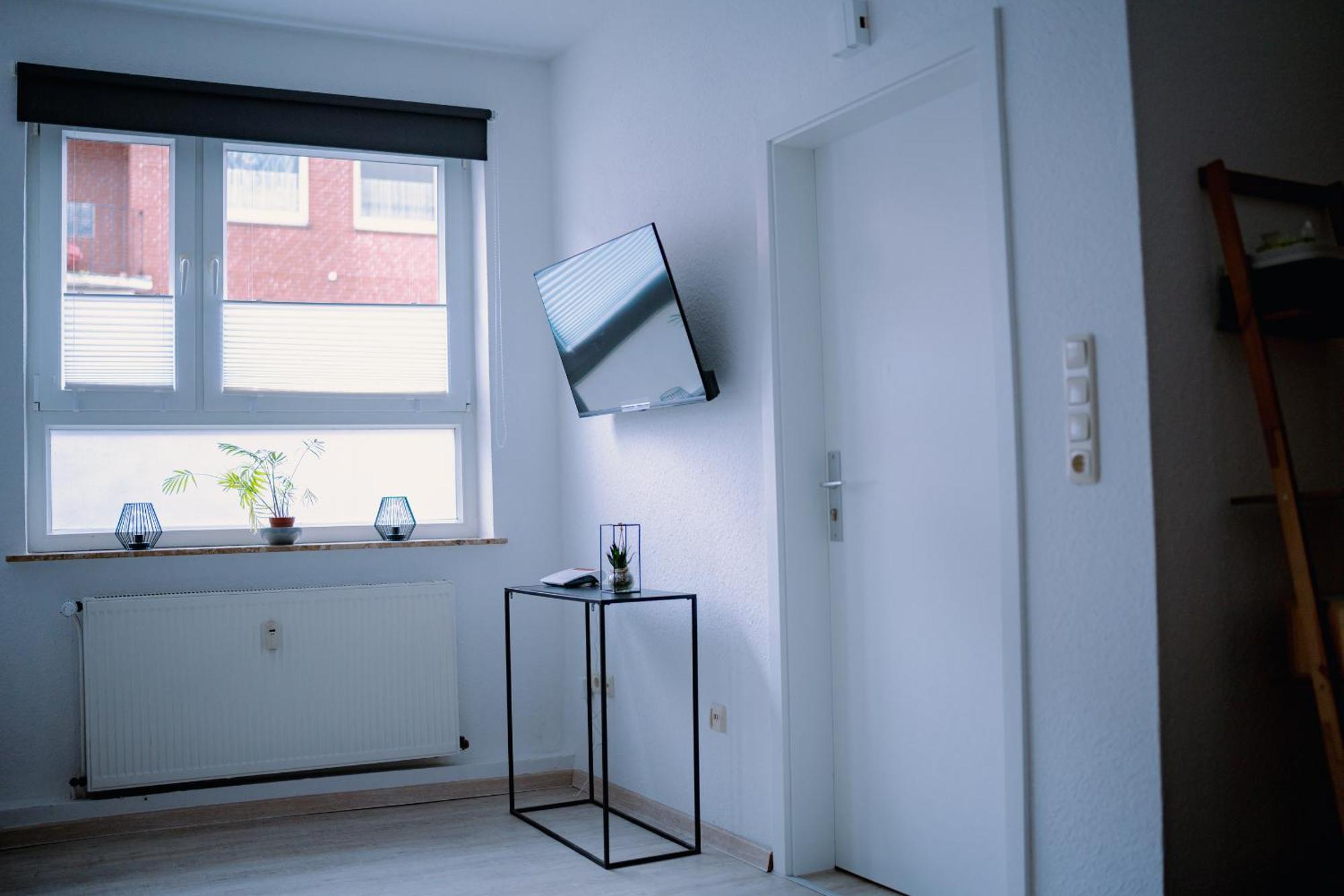 Schoenes Apartment In Der Altstadt , Kostenlose Parkplaetze In Der Naehe Emden Bagian luar foto