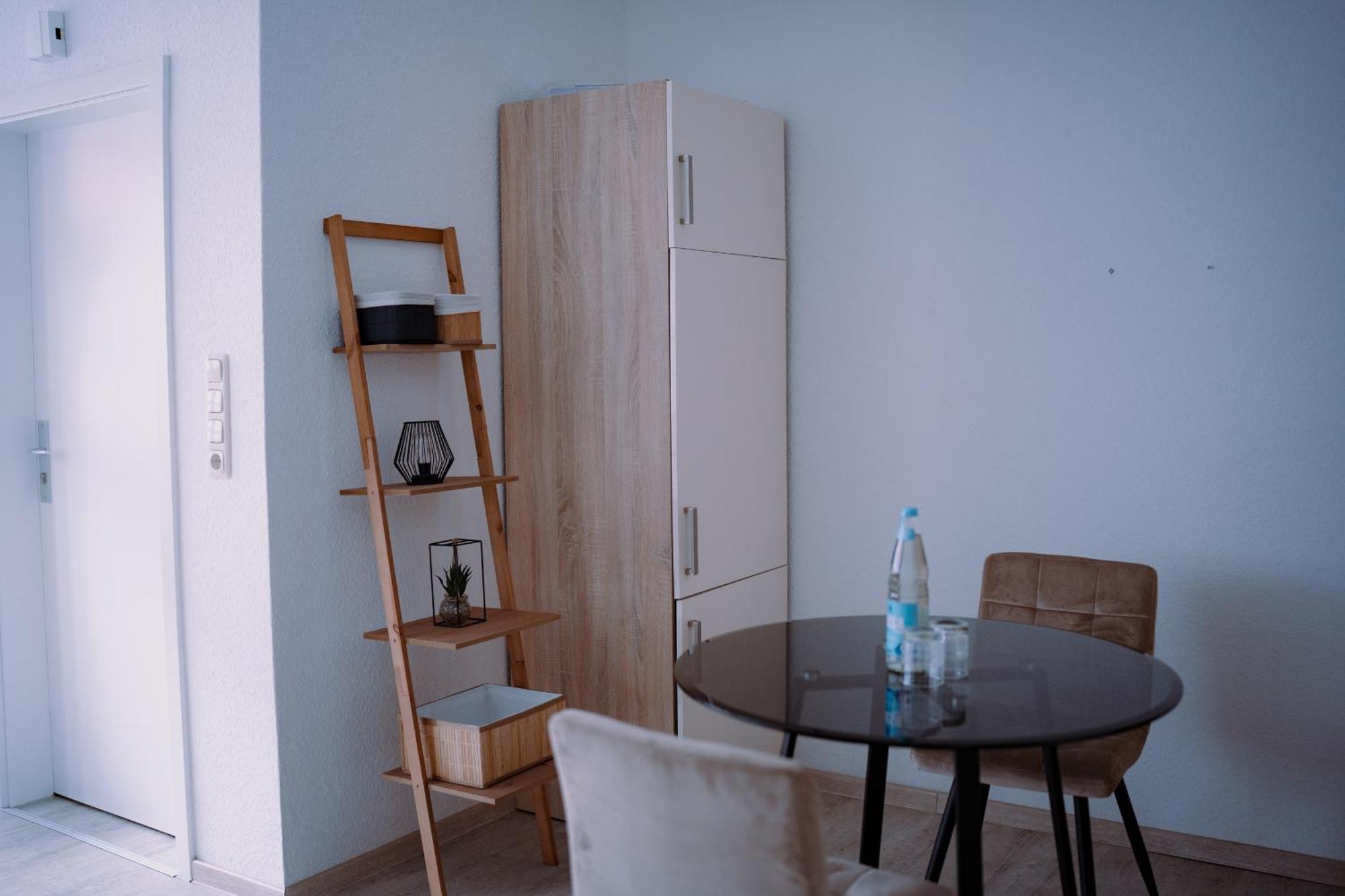 Schoenes Apartment In Der Altstadt , Kostenlose Parkplaetze In Der Naehe Emden Bagian luar foto