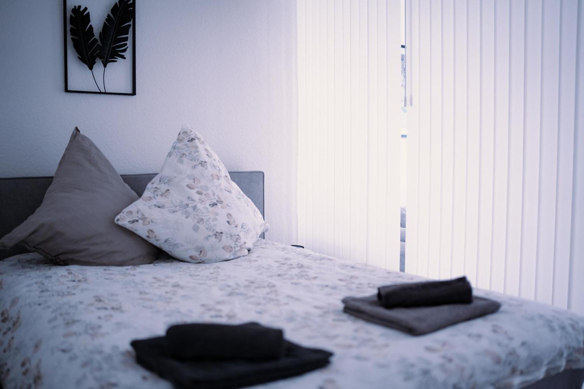 Schoenes Apartment In Der Altstadt , Kostenlose Parkplaetze In Der Naehe Emden Bagian luar foto