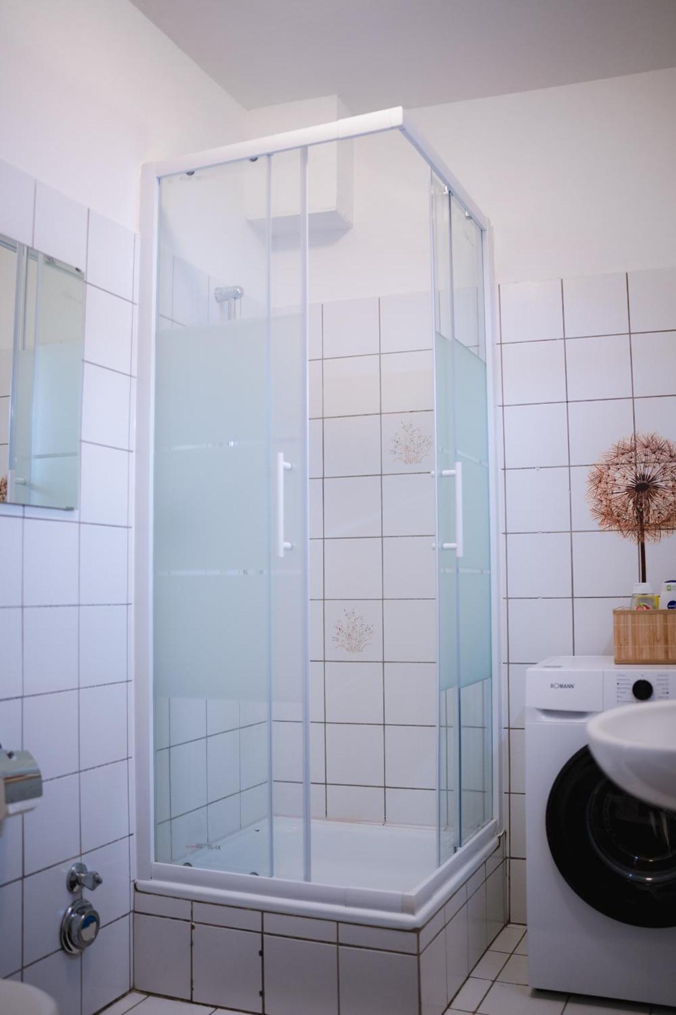 Schoenes Apartment In Der Altstadt , Kostenlose Parkplaetze In Der Naehe Emden Bagian luar foto