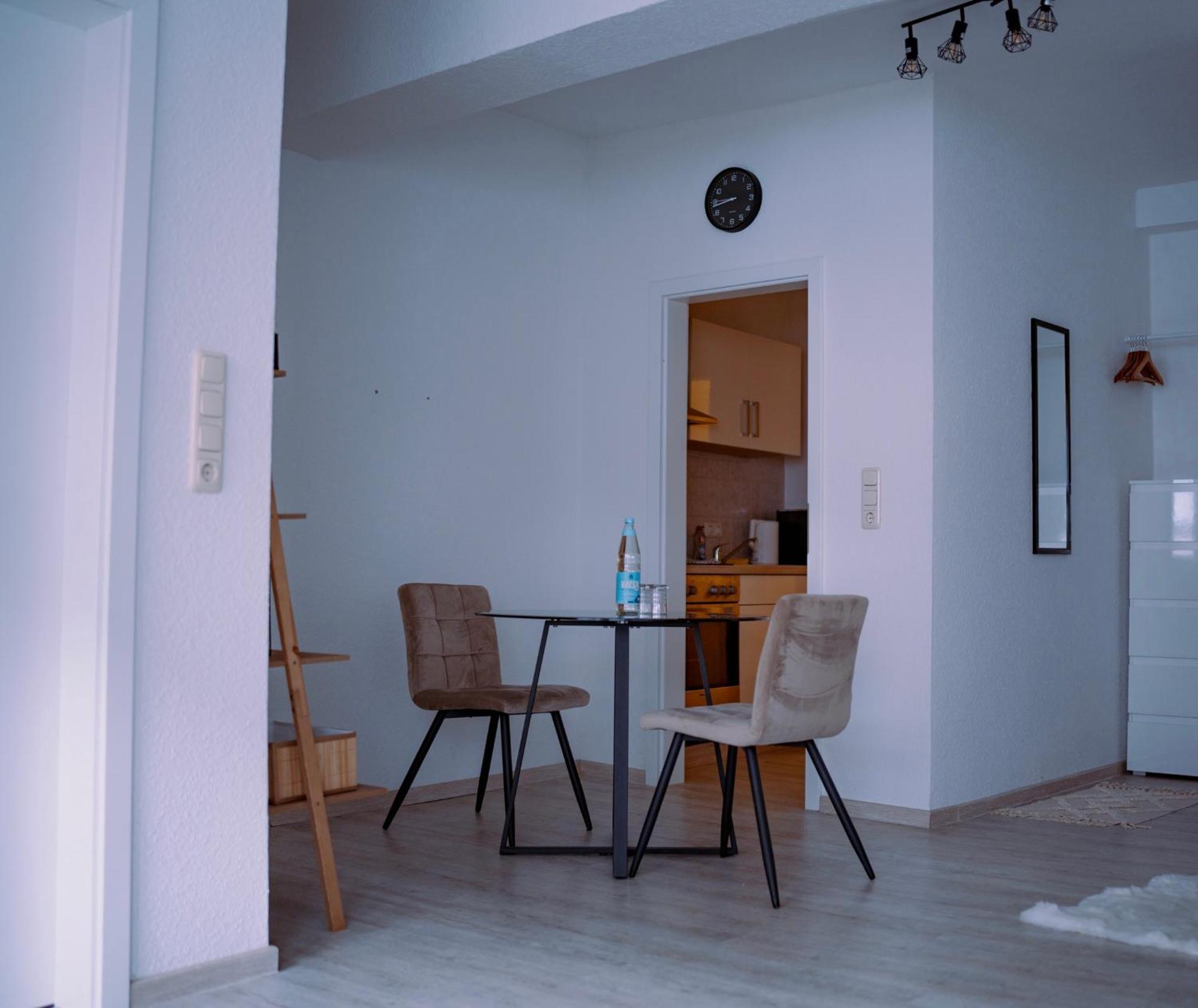 Schoenes Apartment In Der Altstadt , Kostenlose Parkplaetze In Der Naehe Emden Bagian luar foto